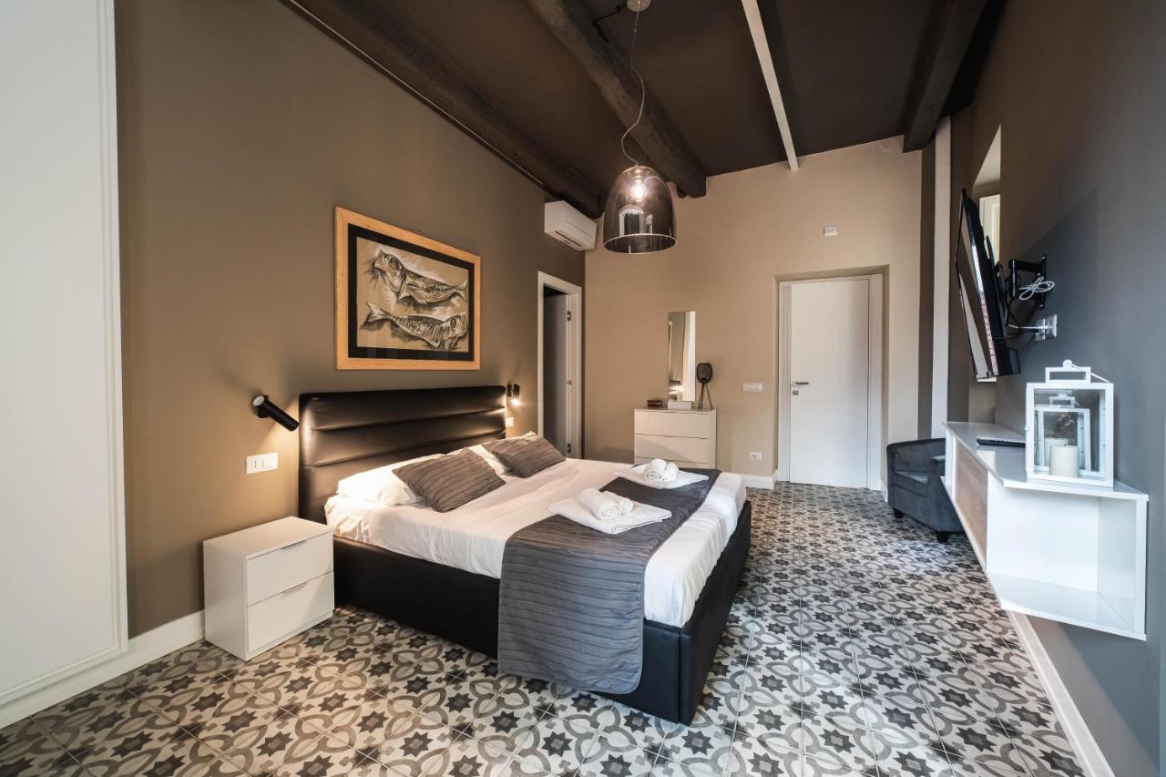 Palazzo Paladini - Luxury Suites In The Heart Of The Old Town 피조 외부 사진